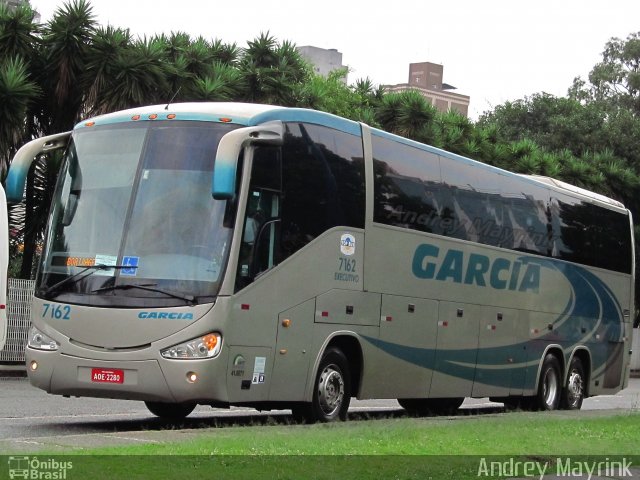 Viação Garcia 7162 na cidade de Curitiba, Paraná, Brasil, por Andrey Gustavo. ID da foto: 2133216.