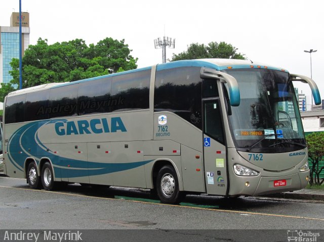 Viação Garcia 7162 na cidade de Curitiba, Paraná, Brasil, por Andrey Gustavo. ID da foto: 2133348.