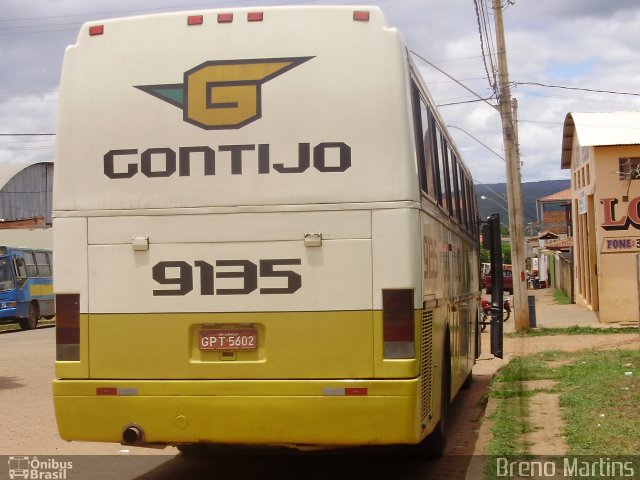 Empresa Gontijo de Transportes 9135 na cidade de Minas Novas, Minas Gerais, Brasil, por Breno Martins. ID da foto: 2131965.