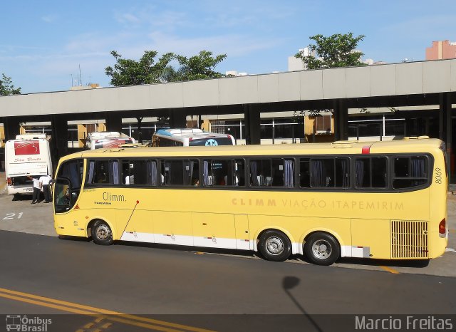 Viação Itapemirim 8069 na cidade de Ribeirão Preto, São Paulo, Brasil, por Marcio Freitas. Número da foto: #2132562.