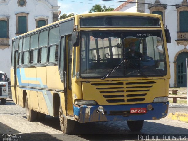 Ônibus Particulares 2032 na cidade de Marechal Deodoro, Alagoas, Brasil, por Rodrigo Fonseca. Número da foto: #2132531.