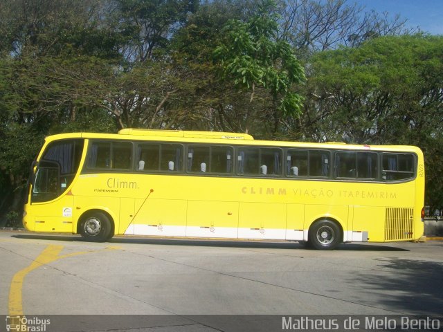 Viação Itapemirim 8203 na cidade de São Paulo, São Paulo, Brasil, por Matheus de Melo Bento. Número da foto: #2134517.