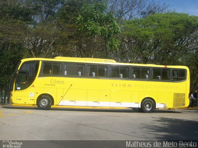 Viação Itapemirim 8209 na cidade de São Paulo, São Paulo, Brasil, por Matheus de Melo Bento. Número da foto: #2137235.