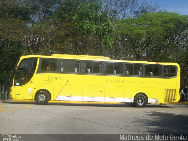 Viação Itapemirim 8209 na cidade de São Paulo, São Paulo, Brasil, por Matheus de Melo Bento. ID da foto: 2137235.