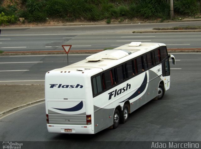 Flash Turismo 9002 na cidade de Belo Horizonte, Minas Gerais, Brasil, por Adão Raimundo Marcelino. Número da foto: #2137670.