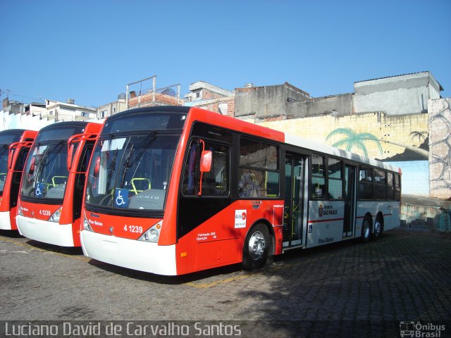 Himalaia Transportes > Ambiental Transportes Urbanos 4 1239 na cidade de São Paulo, São Paulo, Brasil, por Luciano David de Carvalho Santos. Número da foto: #2138202.