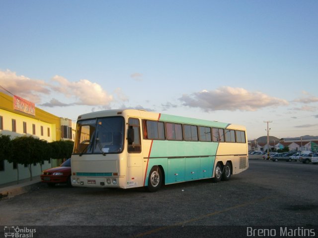 Ônibus Particulares 0521 na cidade de Santa Cruz do Capibaribe, Pernambuco, Brasil, por Breno Martins. ID da foto: 2138345.