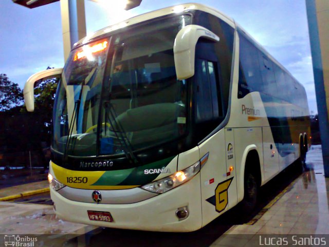 Empresa Gontijo de Transportes 18250 na cidade de Montes Claros, Minas Gerais, Brasil, por Lucas Santos. Número da foto: #2090209.