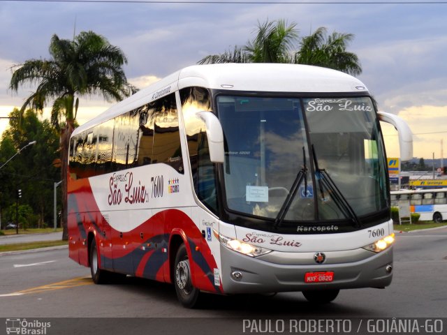 Expresso São Luiz 7600 na cidade de Goiânia, Goiás, Brasil, por Paulo Roberto de Morais Amorim. Número da foto: #2092617.
