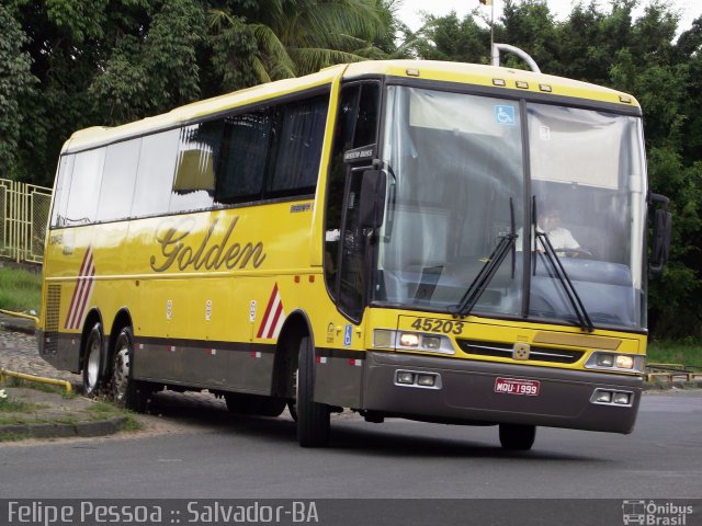 Viação Itapemirim 45203 na cidade de Salvador, Bahia, Brasil, por Felipe Pessoa de Albuquerque. Número da foto: #2092535.
