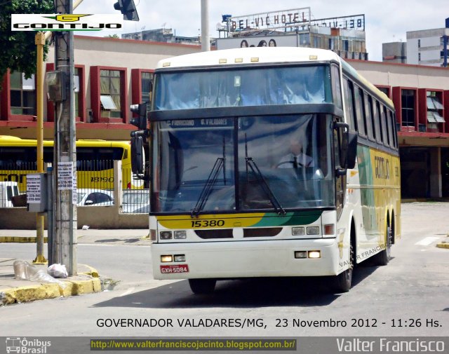 Empresa Gontijo de Transportes 15380 na cidade de Governador Valadares, Minas Gerais, Brasil, por Valter Francisco. ID da foto: 2096124.