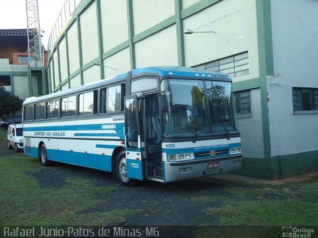 Expresso São Geraldo 4000 na cidade de Uberaba, Minas Gerais, Brasil, por RAFAEL  JUNIO FONSECA. Número da foto: #2098418.