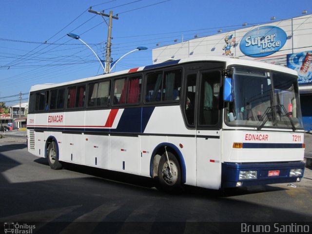 Ednacar 7211 na cidade de Taboão da Serra, São Paulo, Brasil, por Bruno Santino. Número da foto: #2100121.