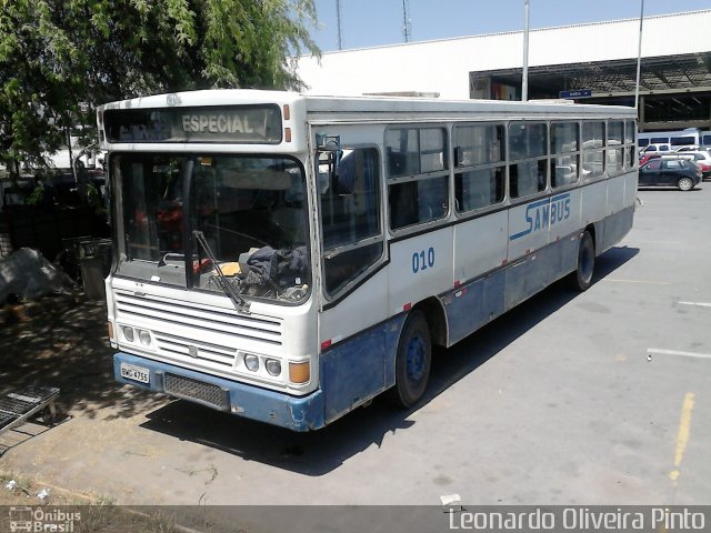 Sambus 010 na cidade de Caruaru, Pernambuco, Brasil, por Leon Oliver. Número da foto: #2100070.