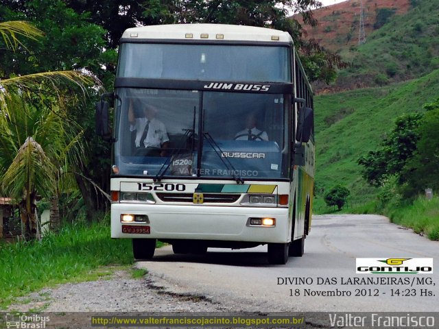 Empresa Gontijo de Transportes 15200 na cidade de Divino das Laranjeiras, Minas Gerais, Brasil, por Valter Francisco. Número da foto: #2100226.