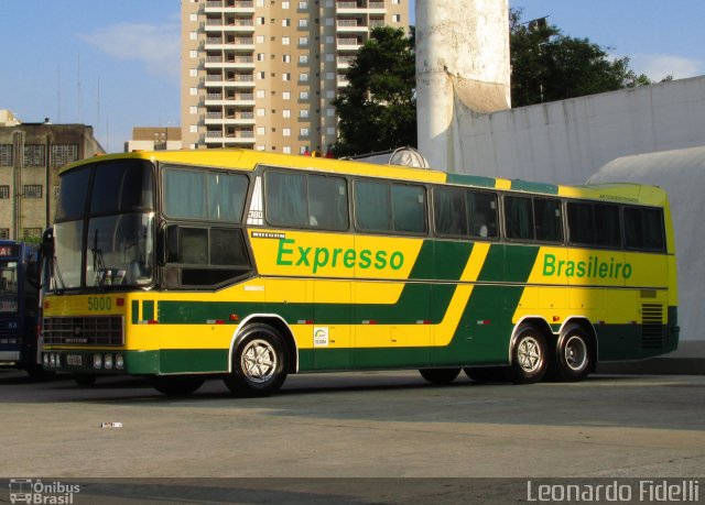 Expresso Brasileiro 5000 na cidade de São Paulo, São Paulo, Brasil, por Leonardo Fidelli. Número da foto: #2165769.