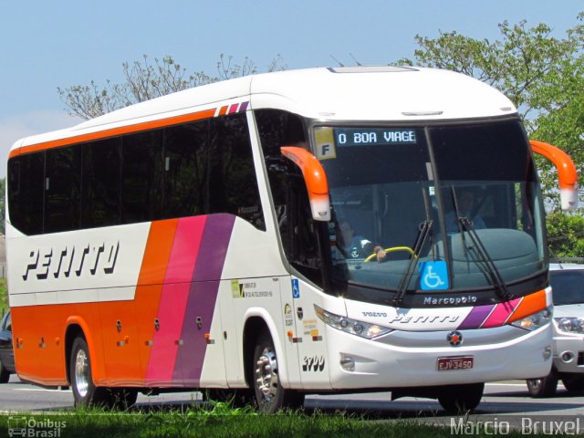Transportadora Turística Petitto 2700 na cidade de Caçapava, São Paulo, Brasil, por Marcio  Bruxel. Número da foto: #2170861.