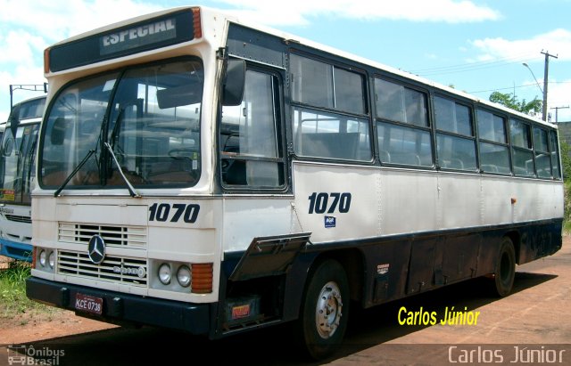 Ônibus Particulares 1070 na cidade de Goiânia, Goiás, Brasil, por Carlos Júnior. ID da foto: 2170756.