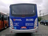 Empresa de Ônibus Vila Galvão 30.582 na cidade de Osasco, São Paulo, Brasil, por Rodrigo Elias Manhani. Número da foto: #:id.