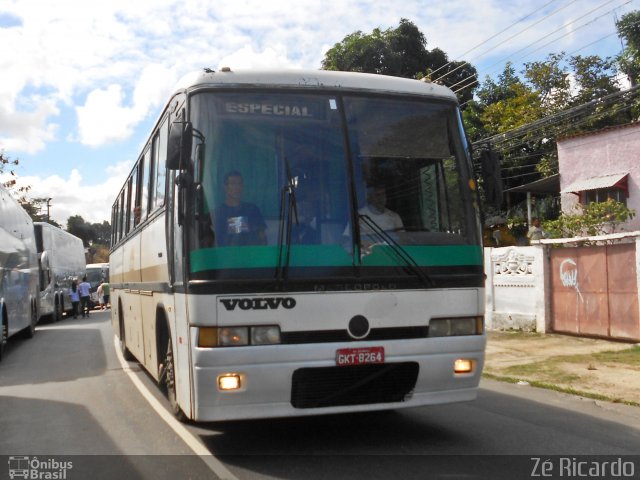 Ônibus Particulares GKT8264 na cidade de Rio de Janeiro, Rio de Janeiro, Brasil, por Zé Ricardo Reis. Número da foto: #2174597.
