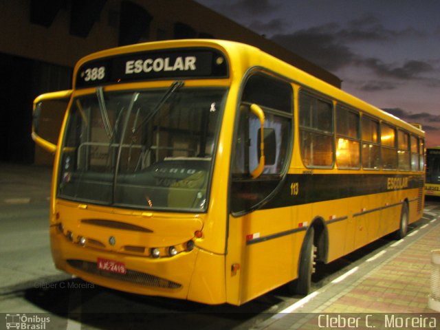 Escolares 113 na cidade de Barueri, São Paulo, Brasil, por Cleber C.  Moreira. ID da foto: 2175247.