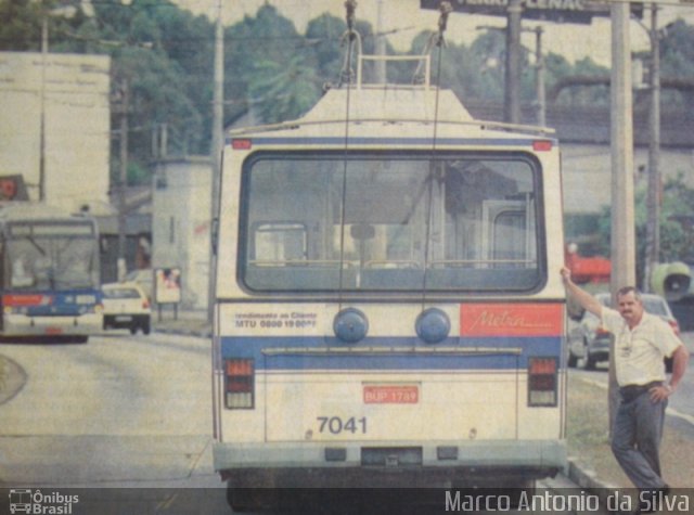 Metra - Sistema Metropolitano de Transporte 7041 na cidade de São Bernardo do Campo, São Paulo, Brasil, por Marco Antonio da Silva. Número da foto: #2177289.