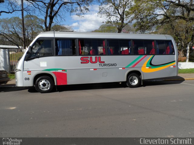Sul Turismo 08 na cidade de Santa Cruz do Sul, Rio Grande do Sul, Brasil, por Cleverton Schmitt. Número da foto: #2177828.
