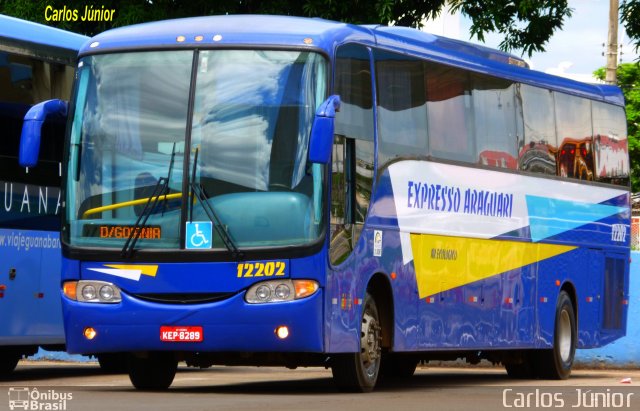 Expresso Araguari 12202 na cidade de Goiânia, Goiás, Brasil, por Carlos Júnior. ID da foto: 2178296.