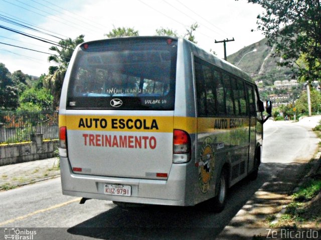 Auto-Escola Dedo de Deus DH-AB/088 na cidade de Teresópolis, Rio de Janeiro, Brasil, por Zé Ricardo Reis. Número da foto: #2179827.