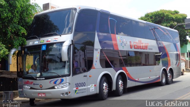 Valtur Turismo - Constantina Turismo Ltda(RS) 18000 na cidade de Cordisburgo, Minas Gerais, Brasil, por Lucas Gustavo Silva. Número da foto: #2184228.
