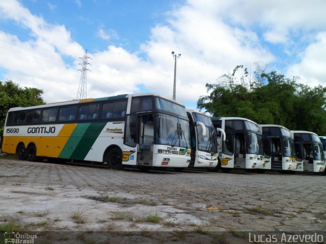 Empresa Gontijo de Transportes 15690 na cidade de Governador Valadares, Minas Gerais, Brasil, por Lucas Azevedo. ID da foto: 2183958.