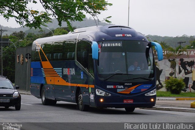 Breda Transportes e Serviços 1702 na cidade de Praia Grande, São Paulo, Brasil, por Ricardo Luiz. ID da foto: 2150006.