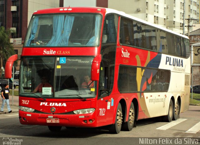 Pluma Conforto e Turismo 7012 na cidade de Curitiba, Paraná, Brasil, por Nilton Félix da Silva. Número da foto: #2192668.