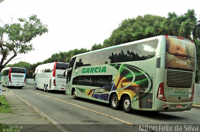 Viação Garcia 7277 na cidade de Curitiba, Paraná, Brasil, por Nilton Félix da Silva. Número da foto: #2191755.