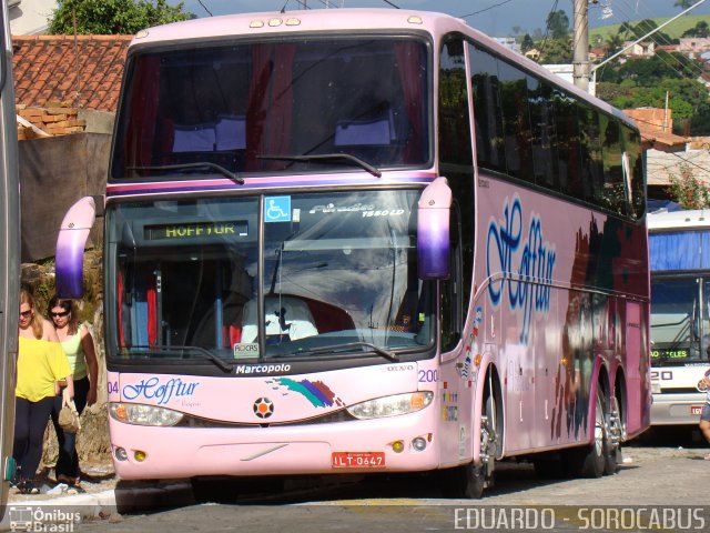 Hofftur Transportes e Turismo 2004 na cidade de Cachoeira Paulista, São Paulo, Brasil, por EDUARDO - SOROCABUS. Número da foto: #2199332.