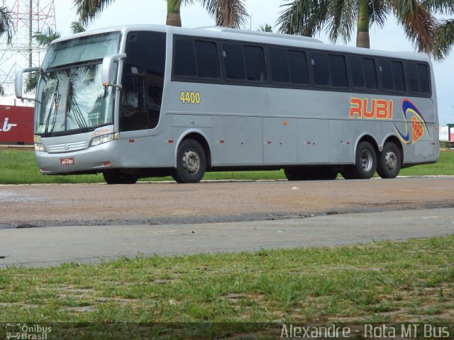 Expresso Rubi 4400 na cidade de Primavera do Leste, Mato Grosso, Brasil, por Alexandre Rodrigo. Número da foto: #2197724.