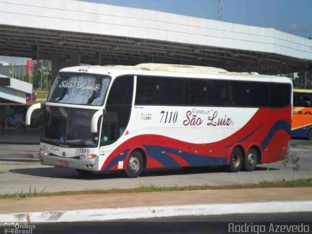 Expresso São Luiz 7110 na cidade de Brasília, Distrito Federal, Brasil, por Rodrigo Azevedo. Número da foto: #2201873.