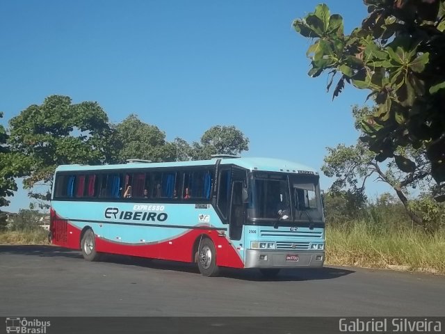 Expresso Ribeiro 2500 na cidade de Montes Claros, Minas Gerais, Brasil, por Gabriel Silveira. ID da foto: 2203802.