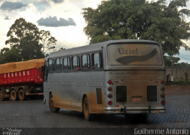 Uziel Turismo 7262 na cidade de Sacramento, Minas Gerais, Brasil, por Guilherme Antonio. Número da foto: #2207688.