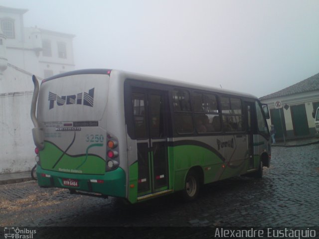 Turin Transportes 3250 na cidade de Ouro Preto, Minas Gerais, Brasil, por Alexandre Eustáquio. ID da foto: 2207248.