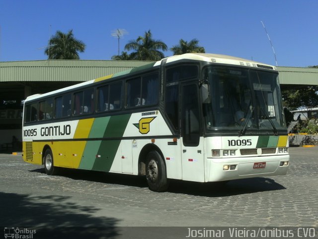 Empresa Gontijo de Transportes 10095 na cidade de Curvelo, Minas Gerais, Brasil, por Josimar Vieira. ID da foto: 2151269.