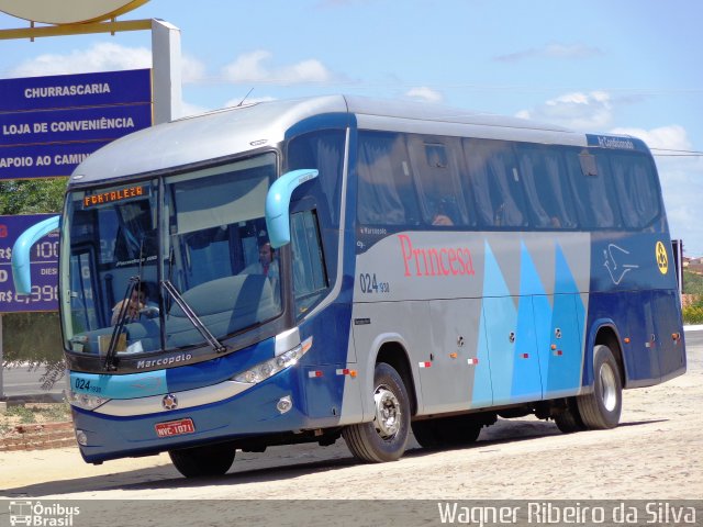Viação Princesa dos Inhamuns 930 na cidade de Madalena, Ceará, Brasil, por Wagner Ribeiro da Silva. Número da foto: #2209966.