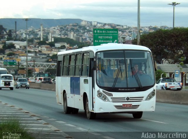 Ônibus Particulares LLD2213 na cidade de Belo Horizonte, Minas Gerais, Brasil, por Adão Raimundo Marcelino. Número da foto: #2208632.
