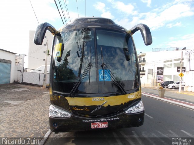 João Carreiro & Capataz 4001 na cidade de Americana, São Paulo, Brasil, por Ricardo Zuin. Número da foto: #2162224.