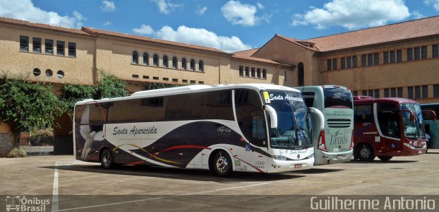 Ônibus Particulares 12000 na cidade de Araxá, Minas Gerais, Brasil, por Guilherme Antonio. ID da foto: 2163614.