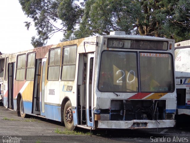 Sucata e Desmanches ETCD 30005 na cidade de Diadema, São Paulo, Brasil, por Sandro Alves. ID da foto: 2163811.