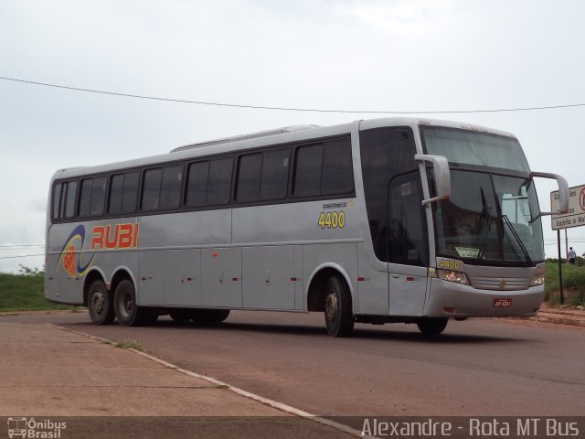 Expresso Rubi 4400 na cidade de Rondonópolis, Mato Grosso, Brasil, por Alexandre Rodrigo. Número da foto: #2230155.
