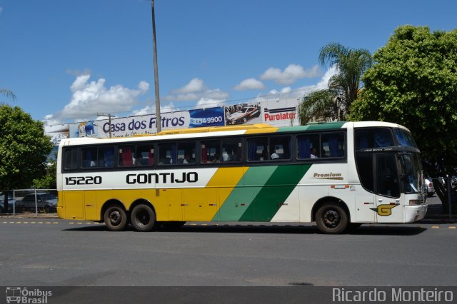 Empresa Gontijo de Transportes 15220 na cidade de Uberaba, Minas Gerais, Brasil, por Ricardo Silva Monteiro. ID da foto: 2237193.