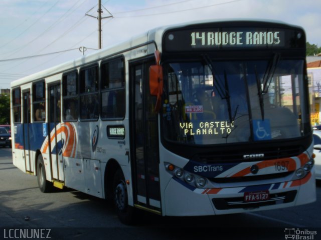 SBC Trans 1697 na cidade de São Bernardo do Campo, São Paulo, Brasil, por Luis Nunez. Número da foto: #2238385.