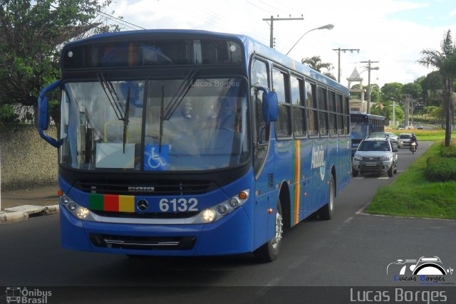 Viação Atalaia Transportes 6132 na cidade de Araxá, Minas Gerais, Brasil, por Lucas Borges . Número da foto: #2240075.